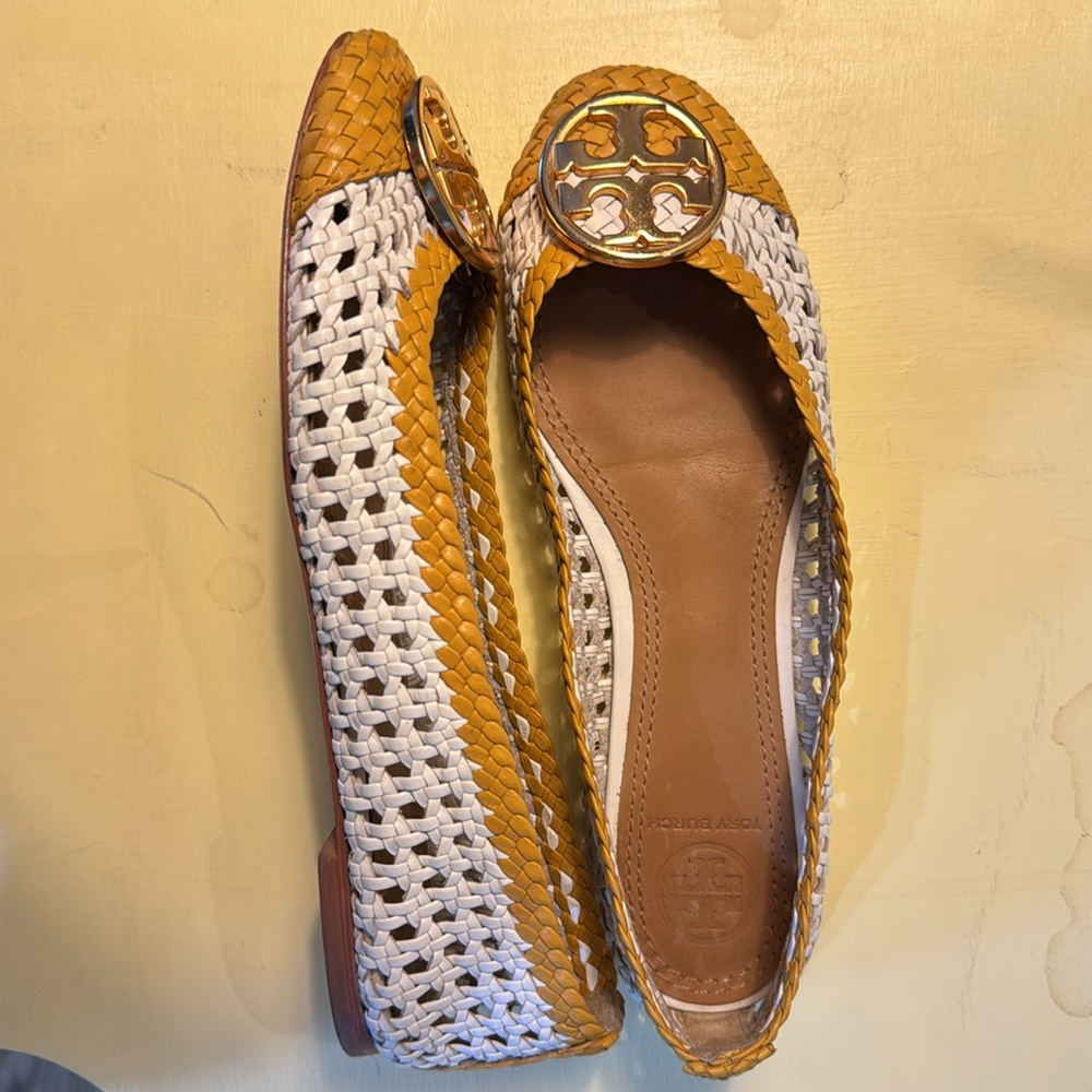 TORY BURCH Woven Leather Cap Toe Ballet Flats (gold and white w/gold logo) - Picture 4 of 6